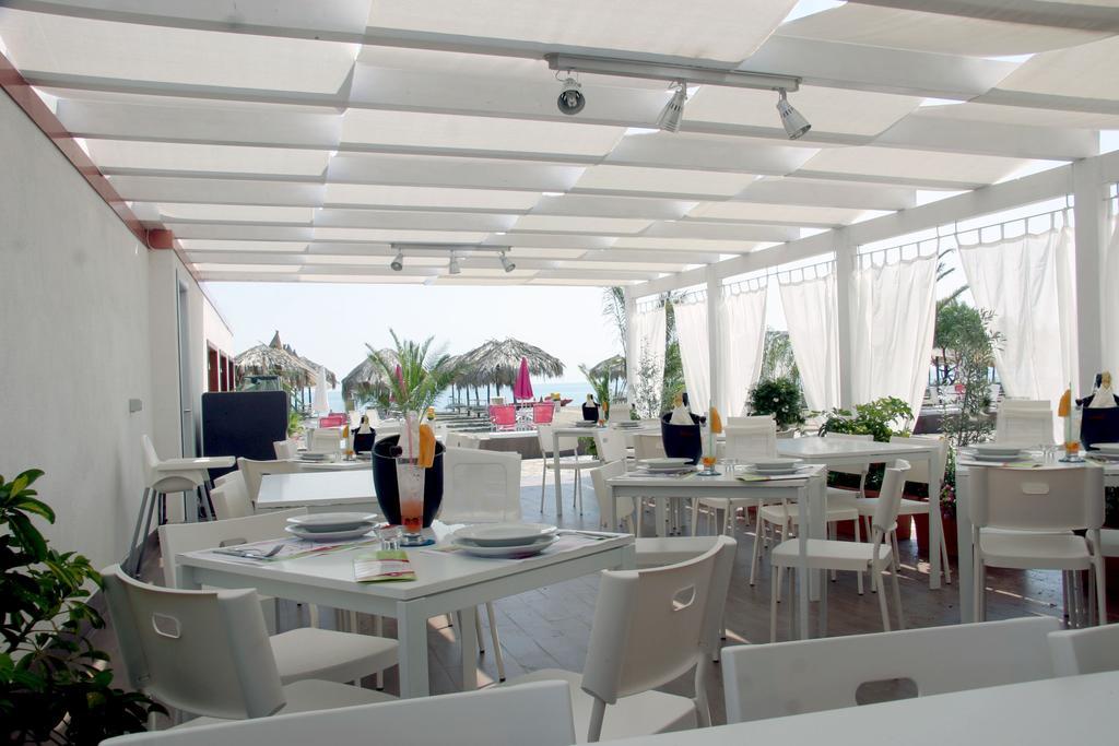 Beach Club Ippocampo Bilik gambar
